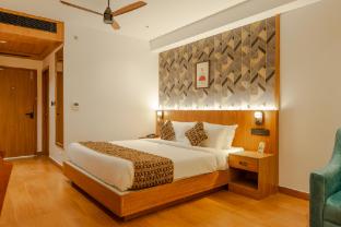 hotel sky international