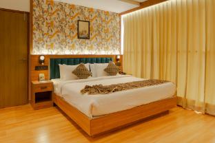 hotel sky international