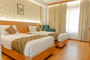 hotel sky international