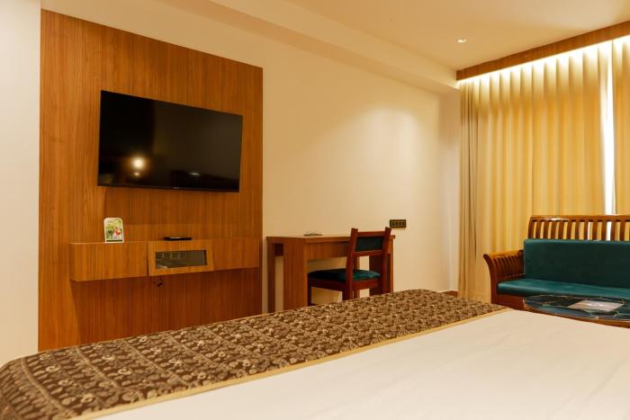 hotel sky international