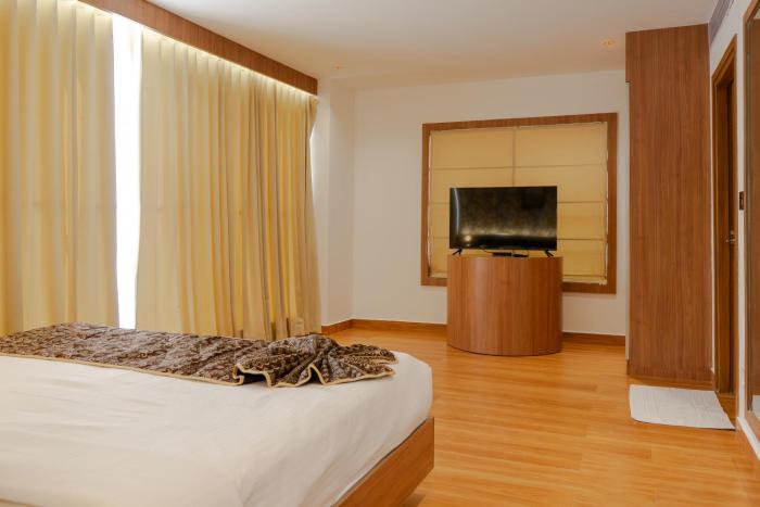 hotel sky international
