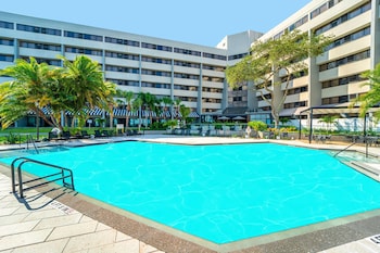 doubletree by hilton tampa rocky point waterfront