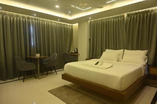 hotel high rise