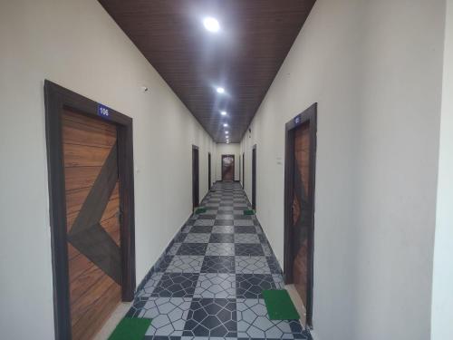 Hotel O Shri Krishna Grand,,3 star
