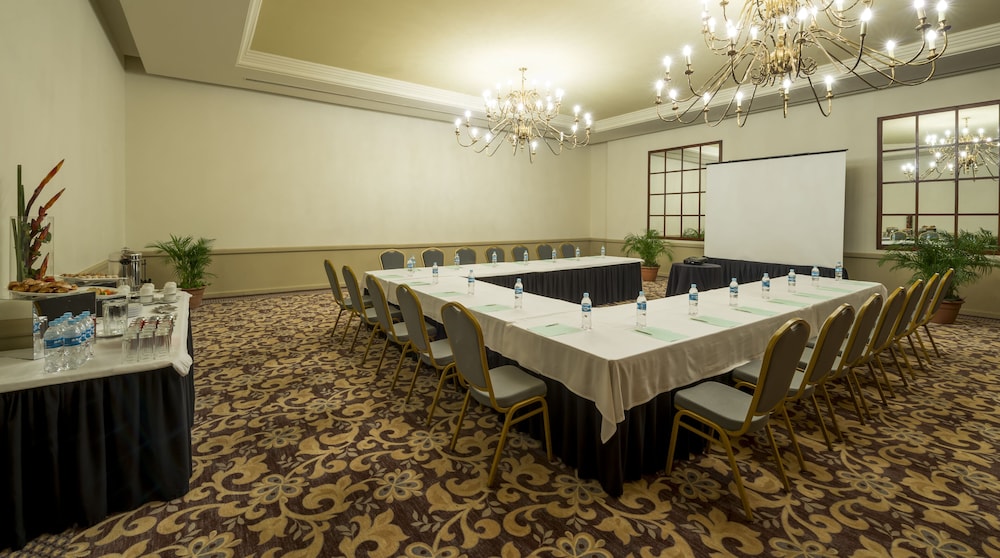 hs hotsson hotel tampico