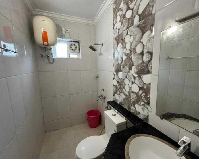 super collection o gummidipundi bus terminal chennai formerly dass residency