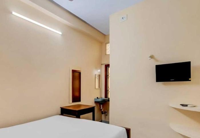 super collection o gummidipundi bus terminal chennai formerly dass residency