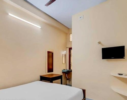 super collection o gummidipundi bus terminal chennai formerly dass residency