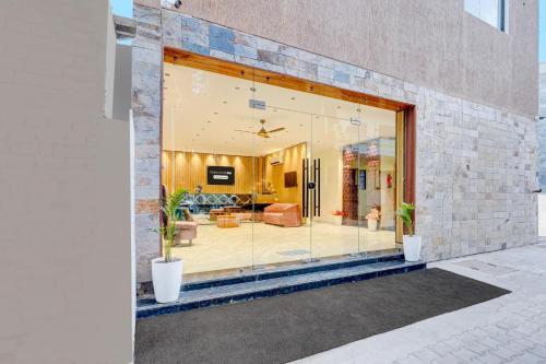 super townhouse oak chandigarh ambala expressway gazipur formerly troy resorts and wellness