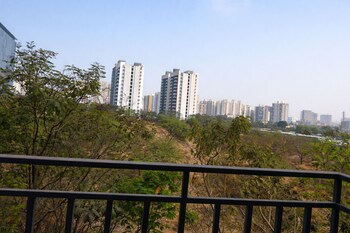 hotel lotus prime stay hinjewadi