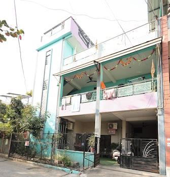 Dream Homestay,,2 star