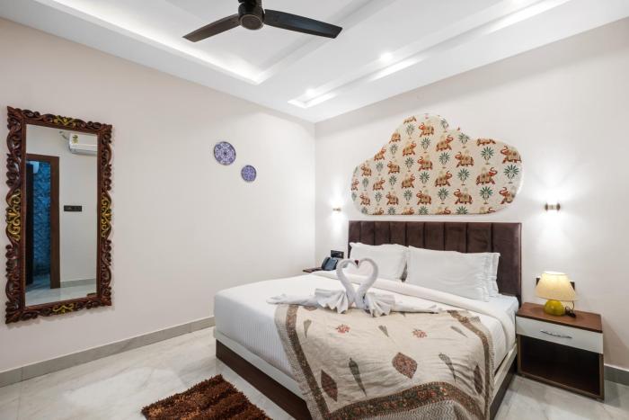 the neeraj ganga rani mahal with ganga ghat access