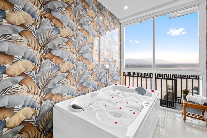 the neeraj ganga rani mahal with ganga ghat access