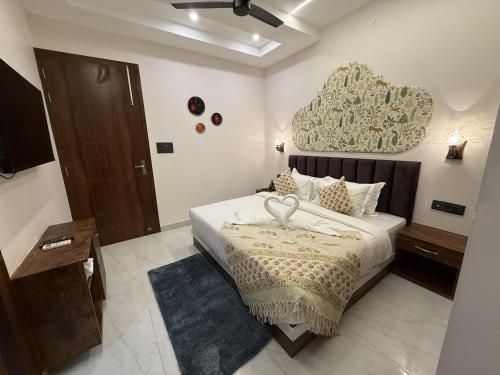 the neeraj ganga rani mahal with ganga ghat access