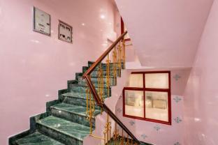 a square homes and stay