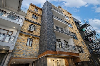 a square homes and stay