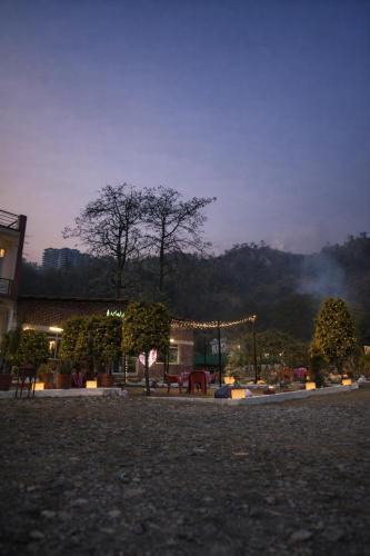 forest nest farm stay