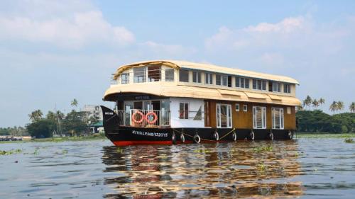 white rose house boat