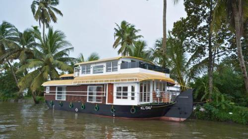 white rose house boat