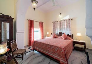 junia bagh a lakeside homestay