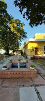 junia bagh a lakeside homestay