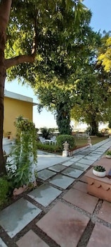 junia bagh a lakeside homestay