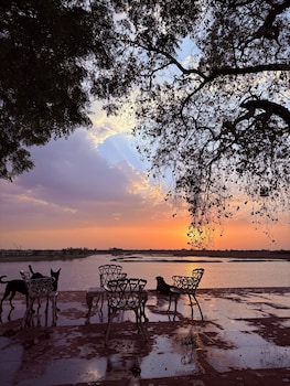 junia bagh a lakeside homestay