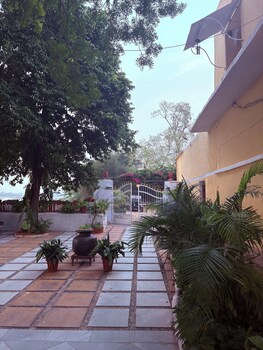 junia bagh a lakeside homestay