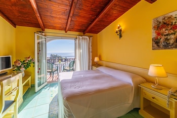 mendolia beach hotel