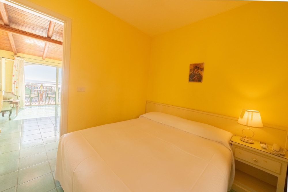 mendolia beach hotel