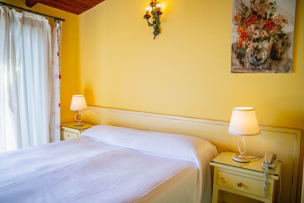 mendolia beach hotel