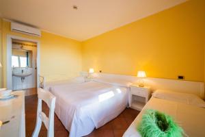 mendolia beach hotel