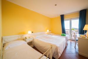 mendolia beach hotel