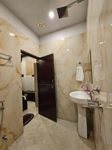 chhaya niketan home stay