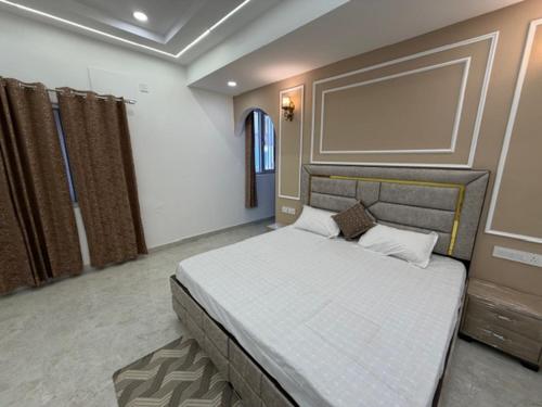 The White Lotus Homestay,,5 star