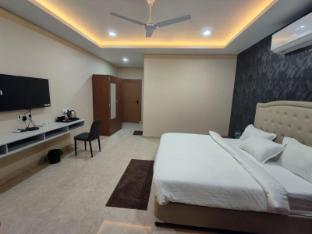 aura resorts
