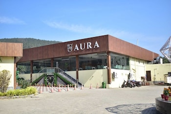 aura resorts