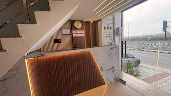 Hotel Raas Inn,,2 star