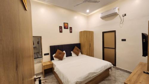 Hotel Rk Heritage,,5 star