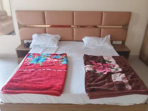 hotel awadh grand