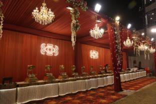 hotel awadh grand
