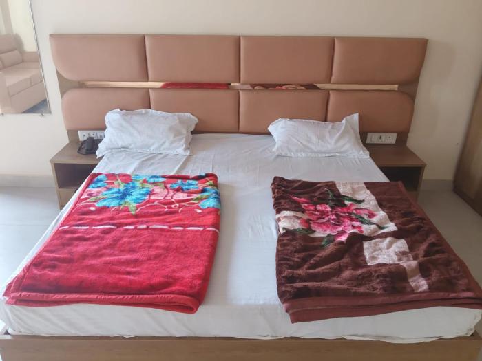hotel awadh grand