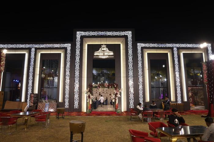 hotel awadh grand