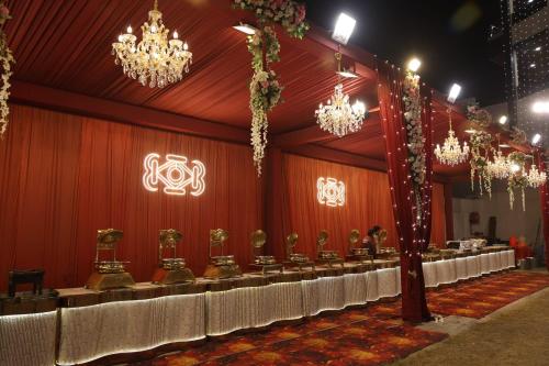 hotel awadh grand