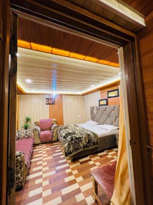 the town escape cottage