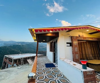 the town escape cottage