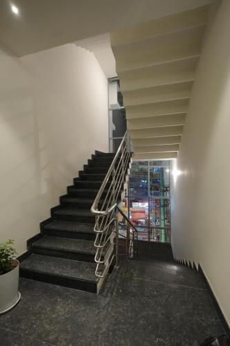bks grand