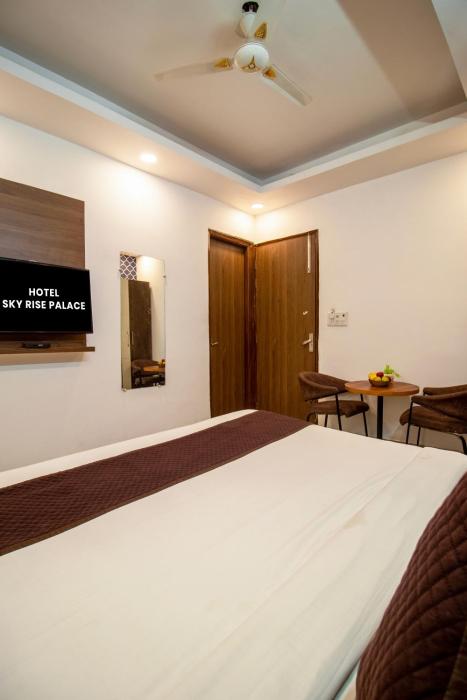 hotel sr palace near igi delhi aiprort