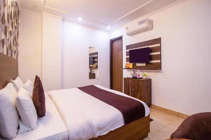 hotel sr palace near igi delhi aiprort