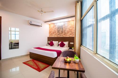 hotel sr palace near igi delhi aiprort